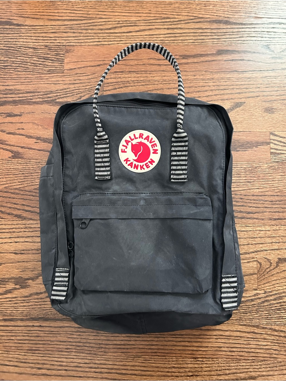 FJALLRAVEN KÅNKEN
EVERYDAY OUTDOOR BACKPACK